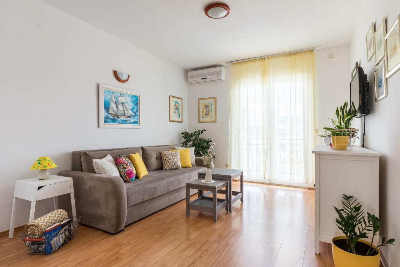 Apartments Rogulj Trogir Exterior photo