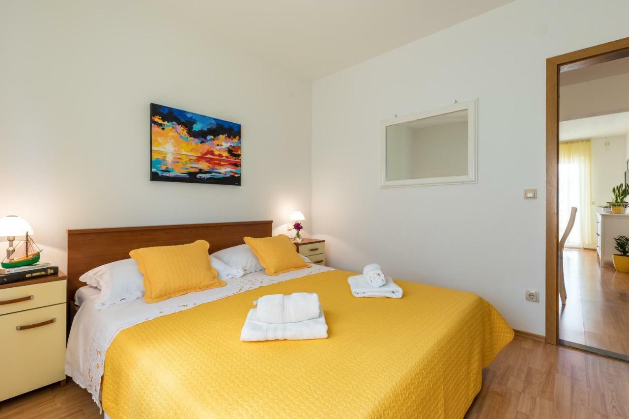 Apartments Rogulj Trogir Exterior photo